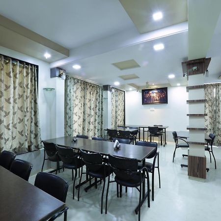 Oyo 4198 Hotel Shri Sai Murli Shirdi Dış mekan fotoğraf